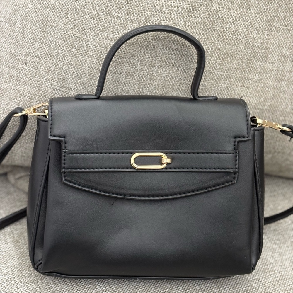 Elegant Black Handbag